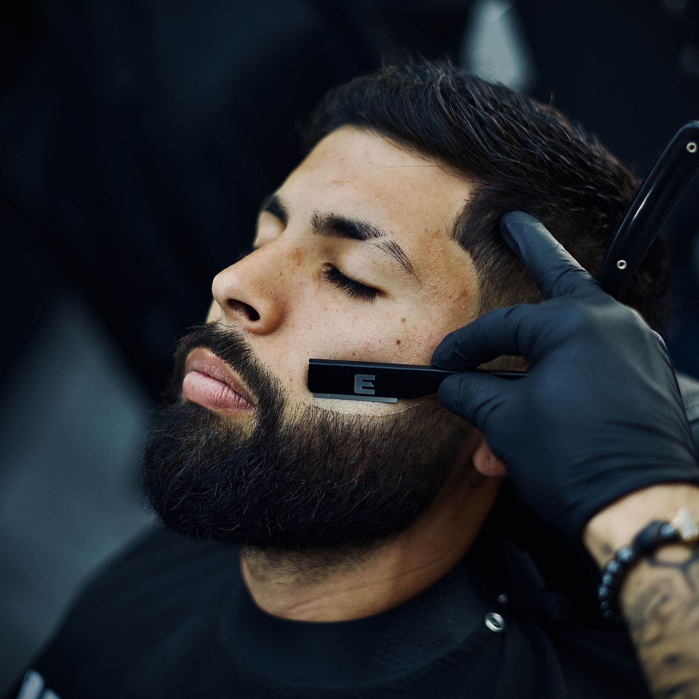 Arreglo profesional de barba en WHY NOT